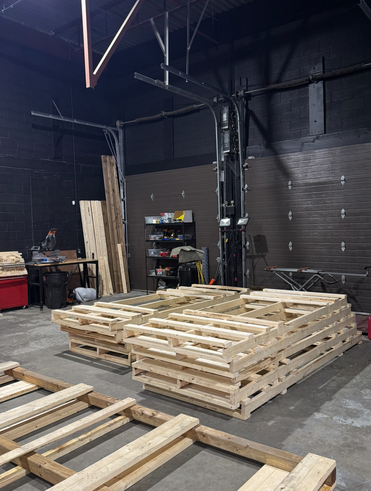 Palettes en bois fabriquées sur mesure pour l'expédition des véhicules